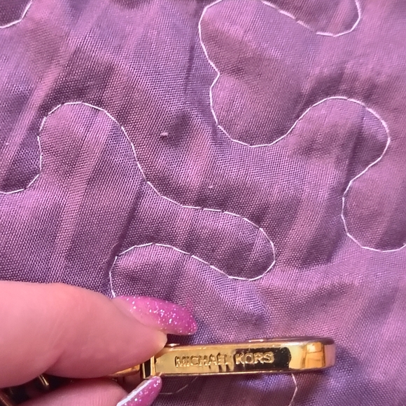 Michael Kors Logo Heart Keychain - Picture 6 of 7